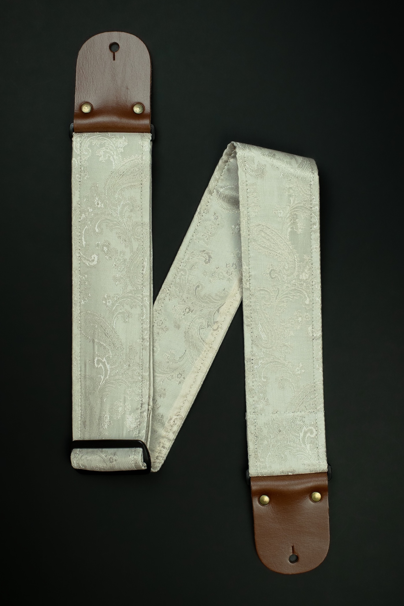 Moonlight Paisley Vintage Guitar Strap (Jacquard) - Image 7
