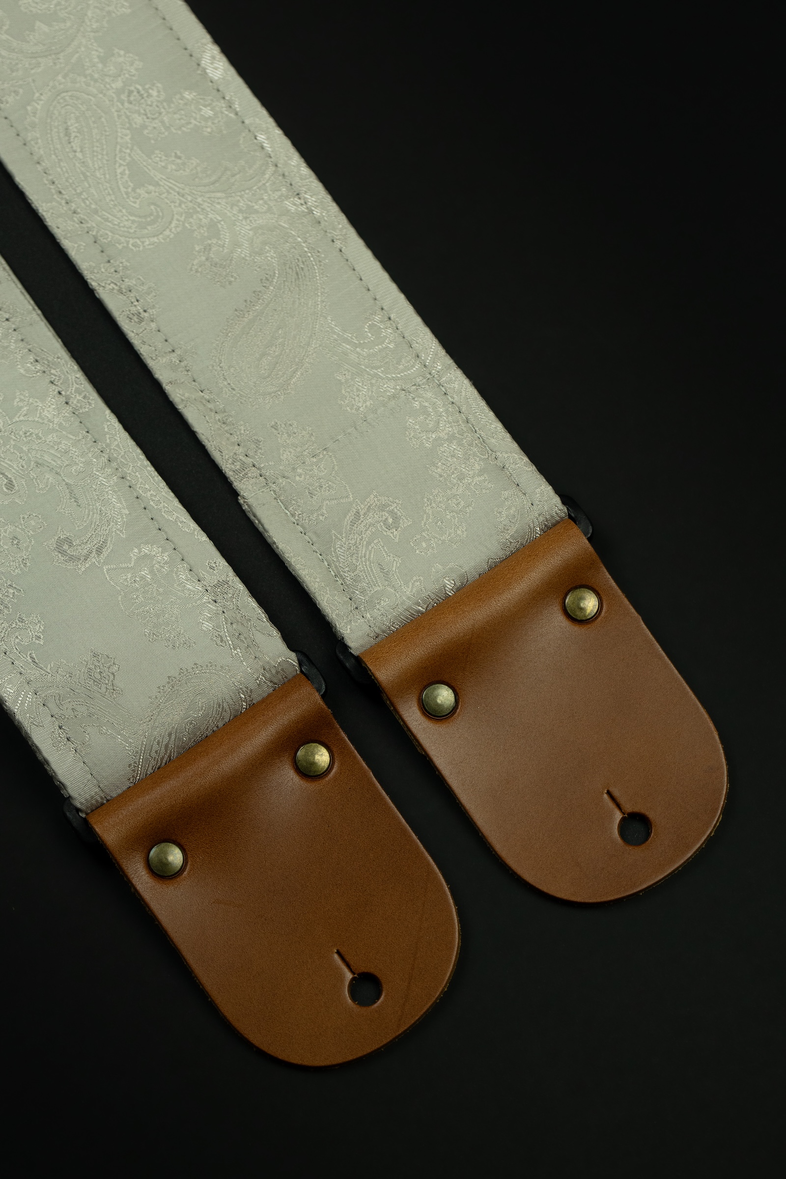 Moonlight Paisley Vintage Guitar Strap (Jacquard) - Image 5