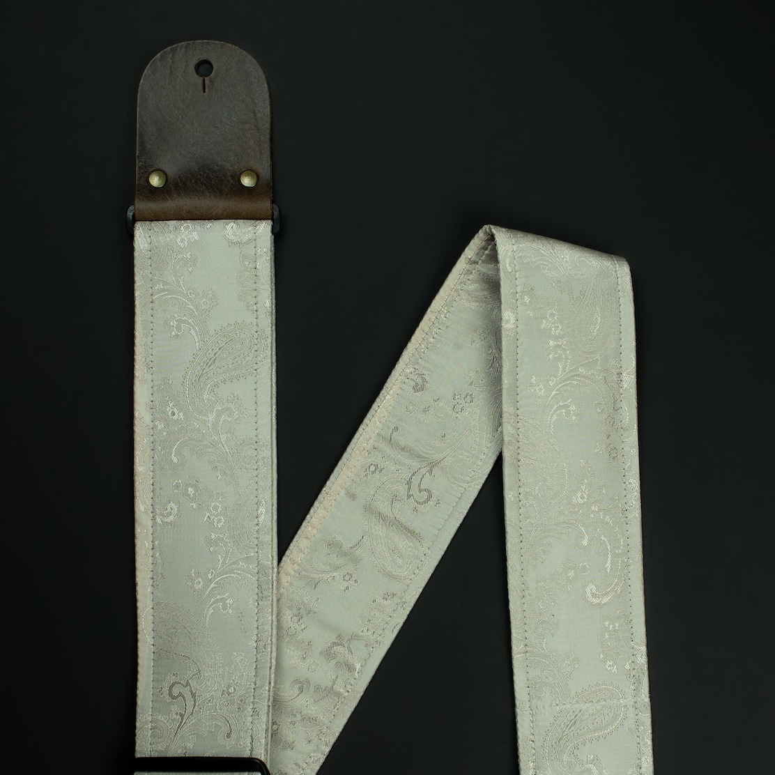 Moonlight Paisley Vintage Guitar Strap (Jacquard) - Image 2