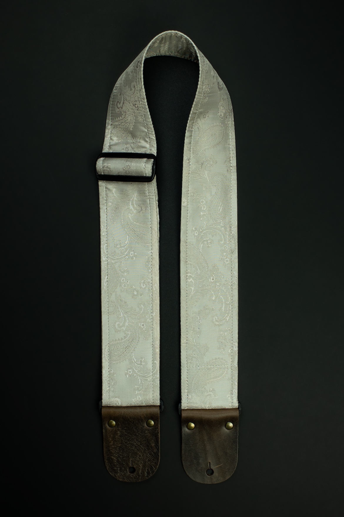 Moonlight Paisley Vintage Guitar Strap (Jacquard) - Image 4