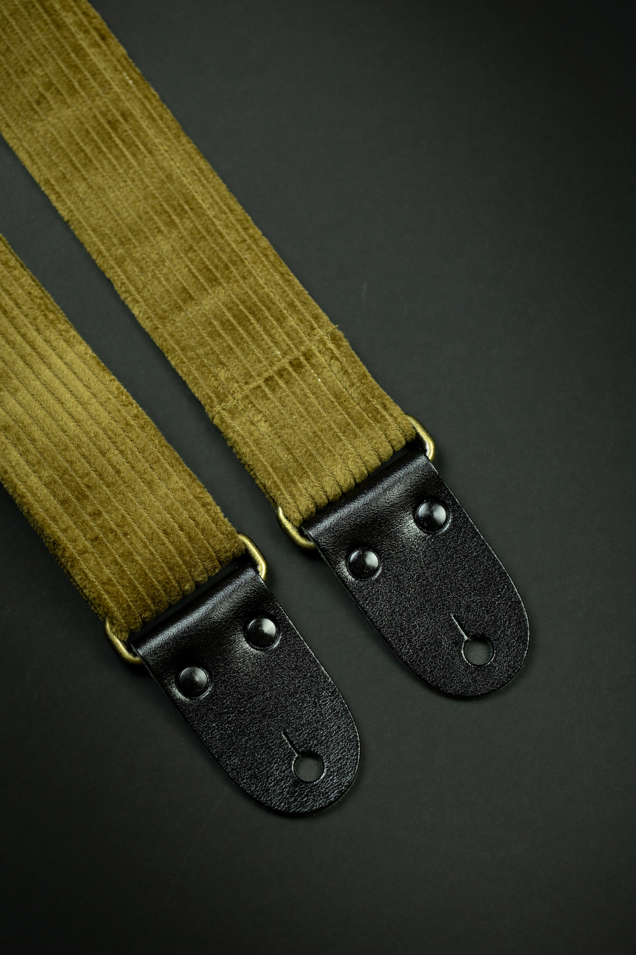 Vintage Khaki Corduroy Guitar Strap Black Glossy Leather - Image 4