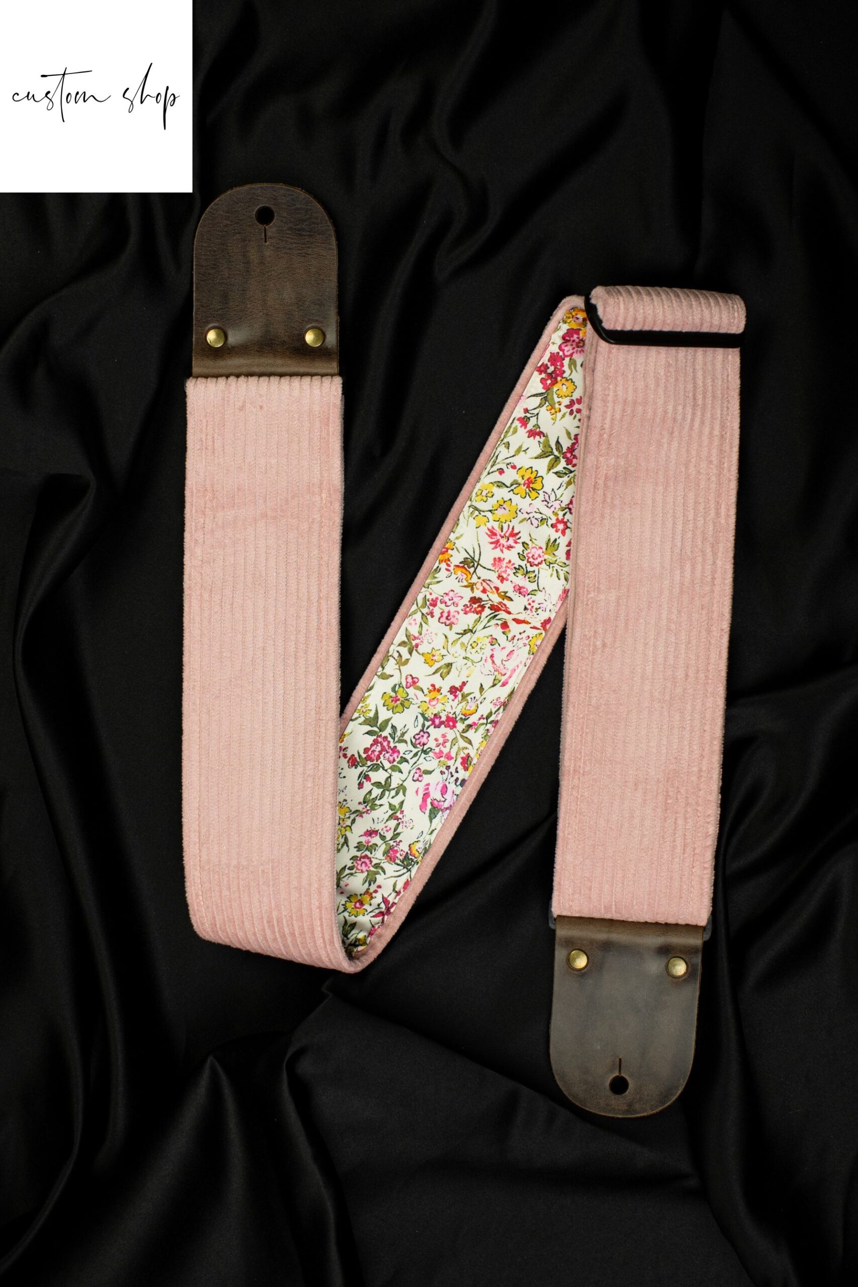 vintage-guitar-strap-leather-ends-mr-strapsky (9)