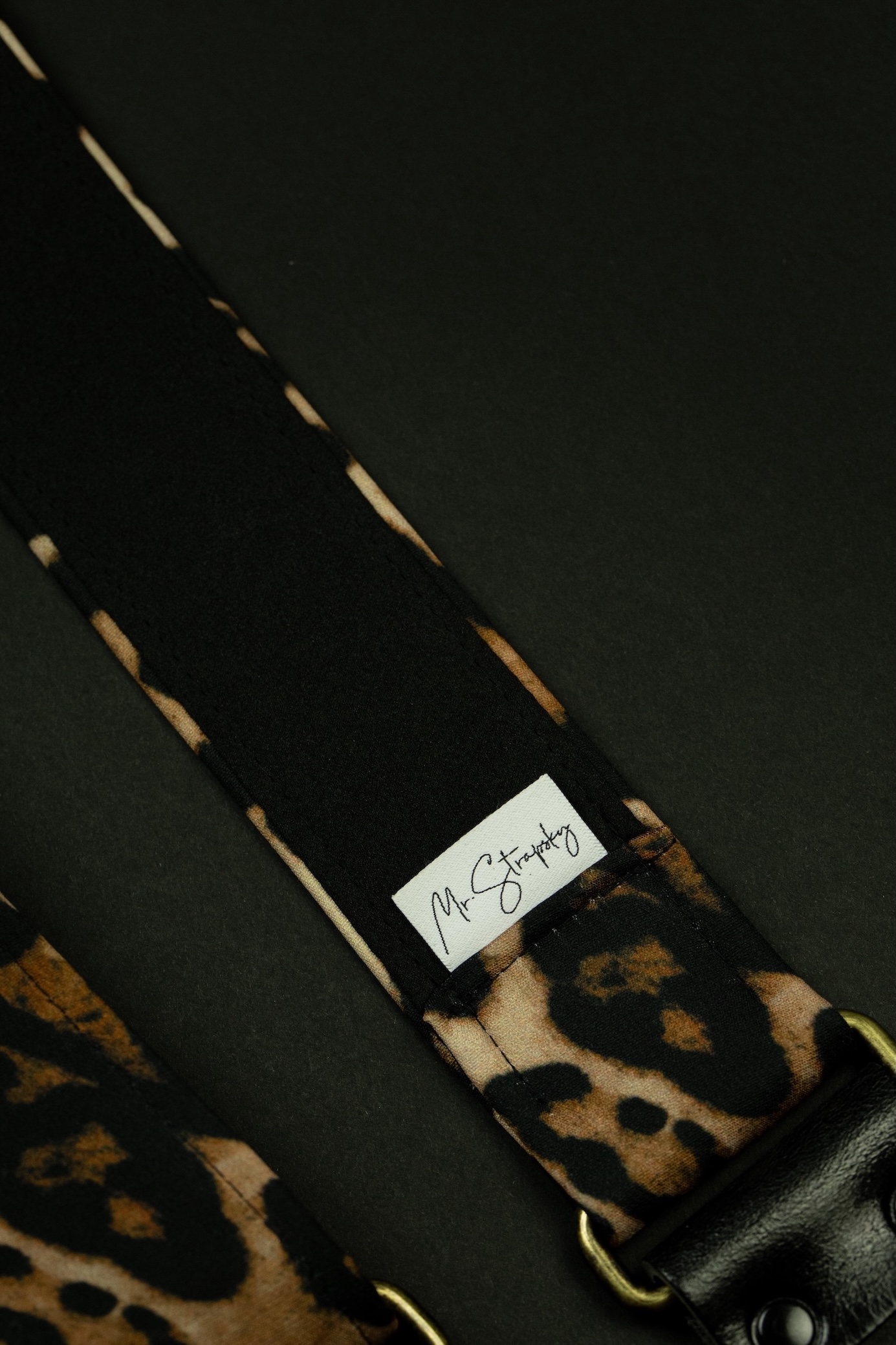 Jaguar Guitar Strap with Italian Satin - Image 6
