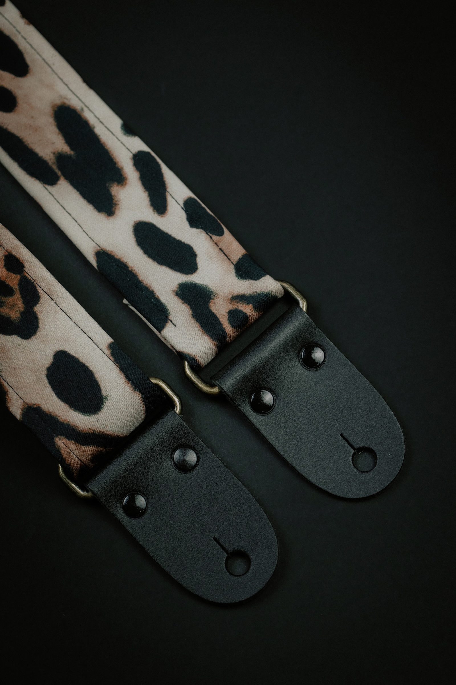 Jaguar Guitar Strap with Italian Satin - Image 3