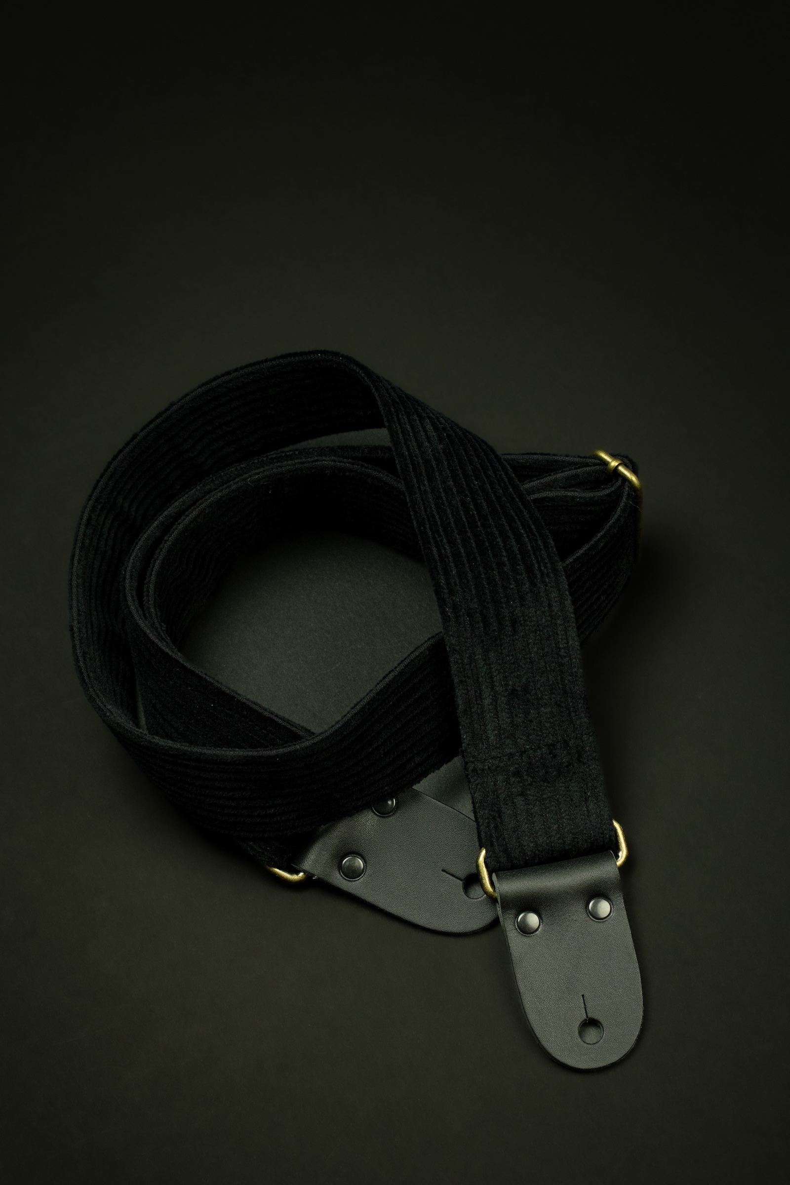 Black Vintage Corduroy Guitar Strap - Image 3