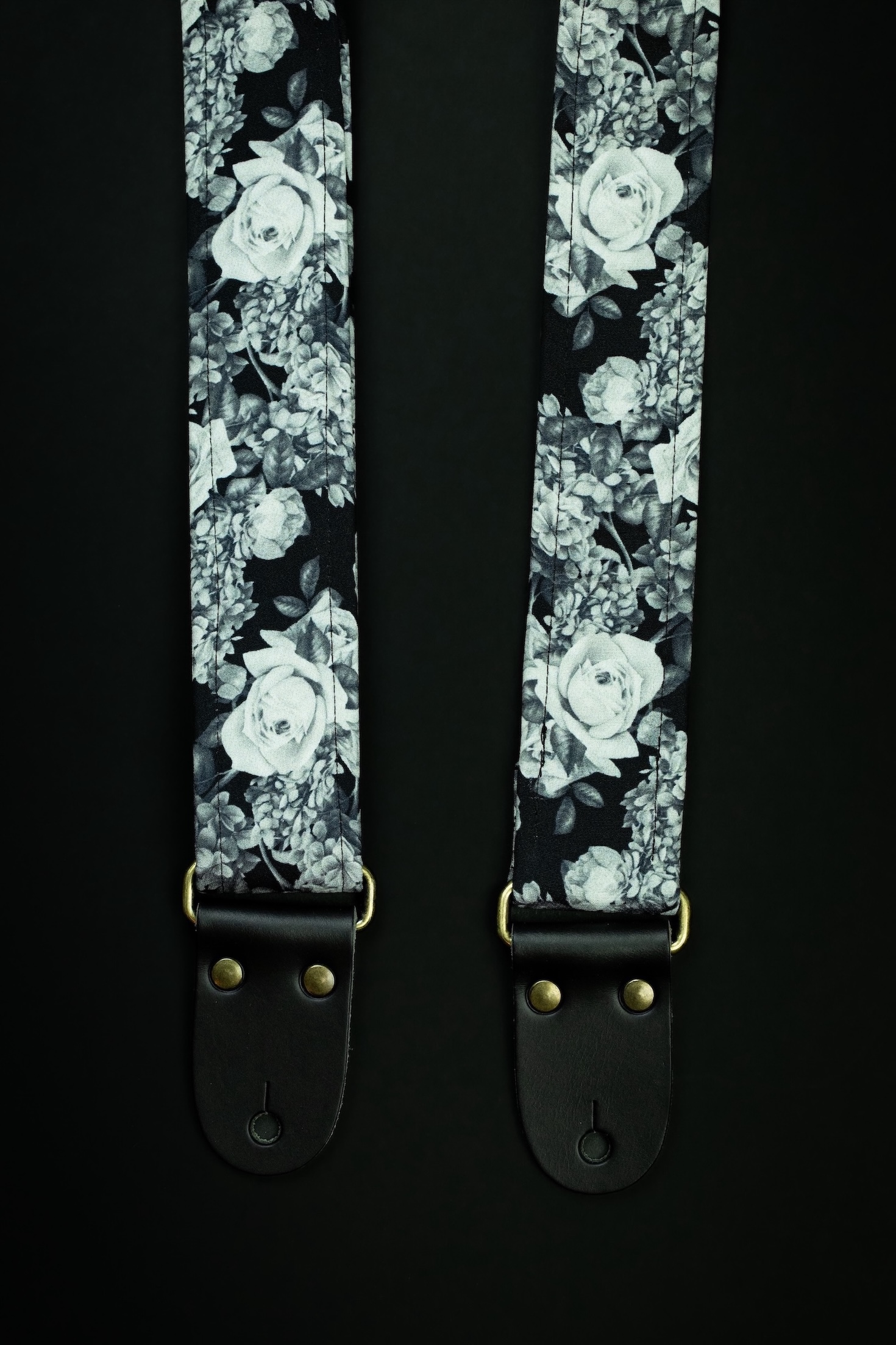 B&W Roses Guitar Strap With Italian Satin - Image 4