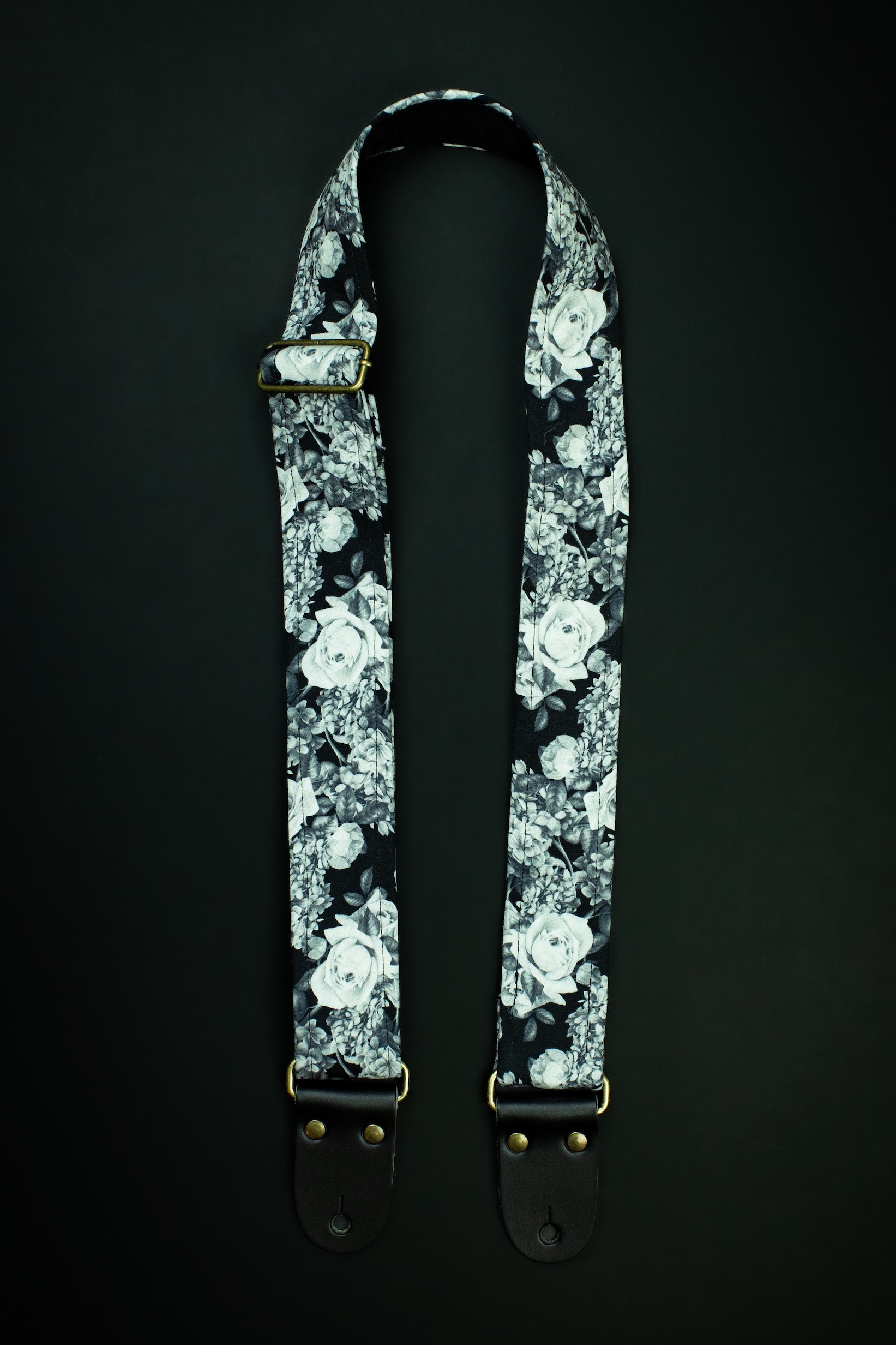 B&W Roses Guitar Strap With Italian Satin - Image 2